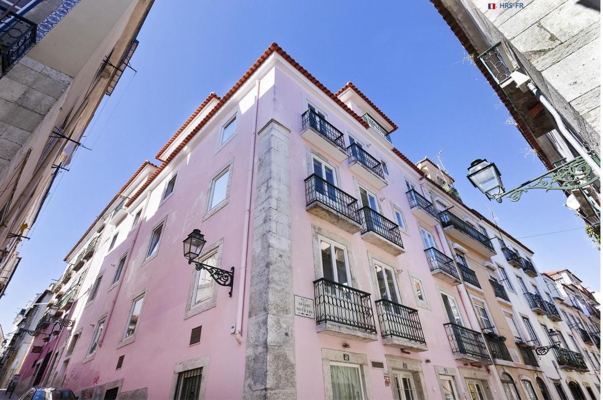 リスボンGuestready - Rare Terrace Apt, Historic Centerアパートメント エクステリア 写真