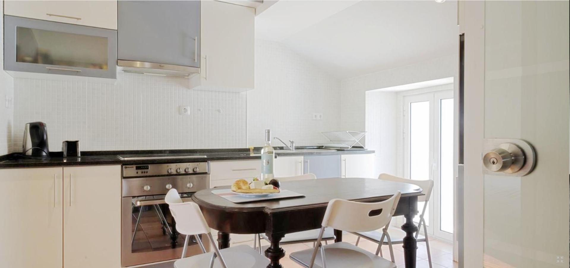 リスボンGuestready - Rare Terrace Apt, Historic Centerアパートメント エクステリア 写真